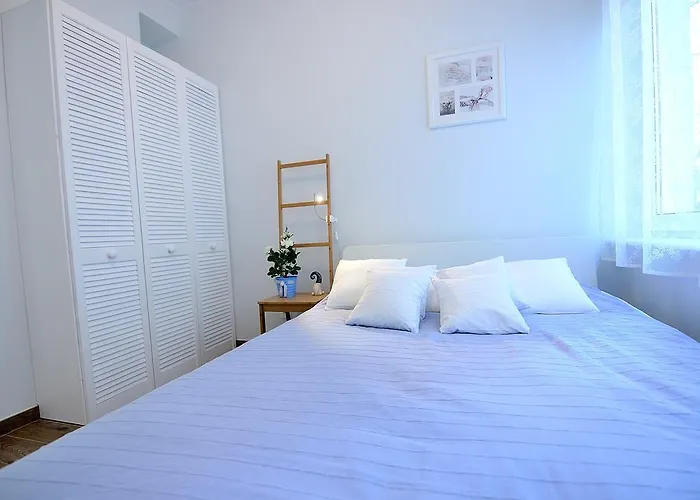 Victus Apartamenty, Askja